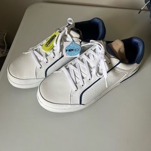 Sketchers GoGolf White and Navy Golf Shoes Size 10.5 -  Water Resistant